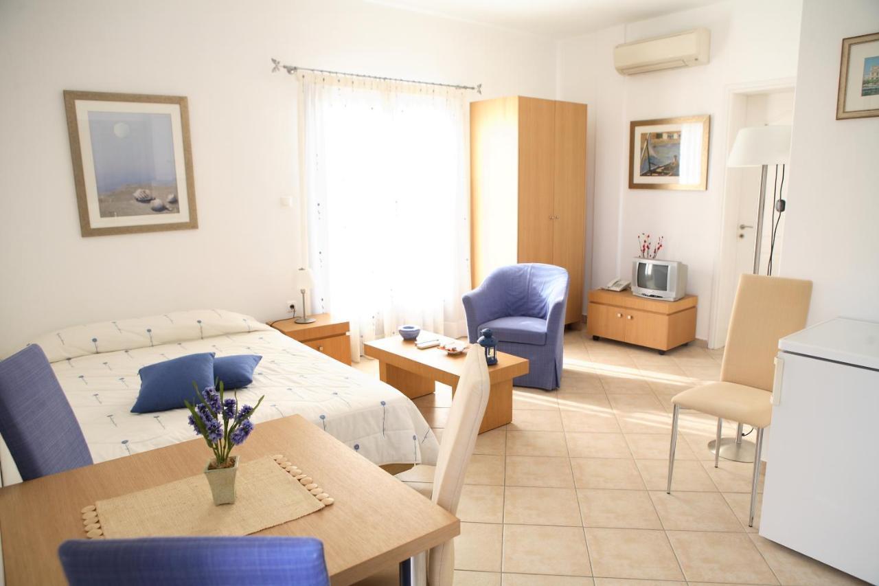 Fistikies Holiday Apartments Aegina Szoba fotó